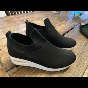 Donna Karan DKNY slip on. Worn one time. Great condition.